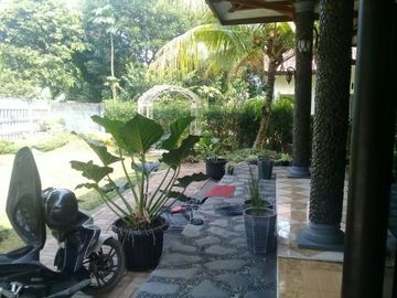 Rumah asri dan nyaman, SHM, kolam renang di Kavling Pertamina, Sawangan, Depok