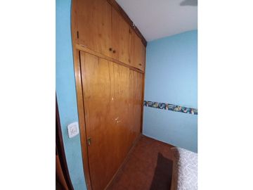 VENDO CASA ESQUINA  DE TRES DORMITORIOS 2 BAÑOS  EN LUZURIAGA MAIPU