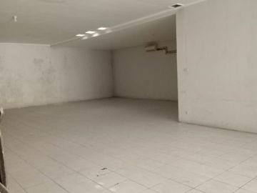 DIJUAL rumah di Jl Kencanasari Barat Surabaya. *TN
