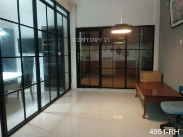 Dijual Cepat Rumah Cantik Strategis Di Kawasan Bintaro Jaya