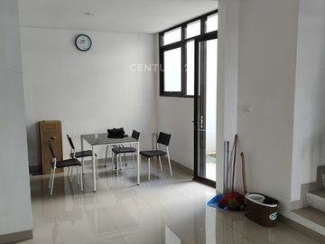 Rumah 2 Lantai Siap Huni Di Kolonel Masturi Kolmas Cimahi