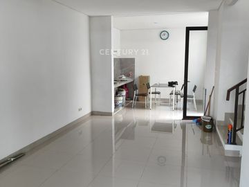 Rumah 2 Lantai Siap Huni Di Kolonel Masturi Kolmas Cimahi