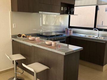 Preciosa Casa Tipo Duplex En Altos Juriquilla, 136 m2, de SUPER LUJO !!