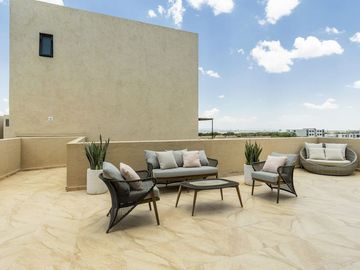 Preciosa Casa Tipo Duplex En Altos Juriquilla, 136 m2, de SUPER LUJO !!