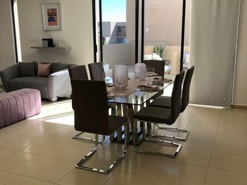 Preciosa Casa Tipo Duplex En Altos Juriquilla, 136 m2, de SUPER LUJO !!