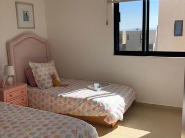 Preciosa Casa Tipo Duplex En Altos Juriquilla, 136 m2, de SUPER LUJO !!