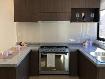 Preciosa Casa Tipo Duplex En Altos Juriquilla, 136 m2, de SUPER LUJO !!