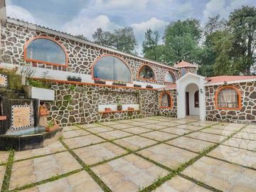 Venta hermosa residencia en Xochimilco, Cdmx