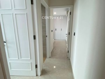 Apartemen French Walk Lyon Garden  View Cakep