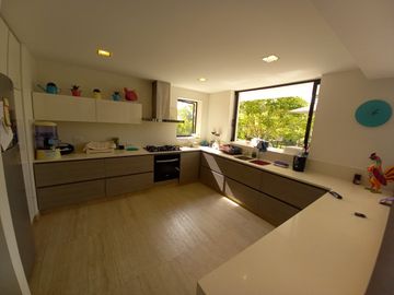 CASA EN VENTA EN LA TRINIDAD