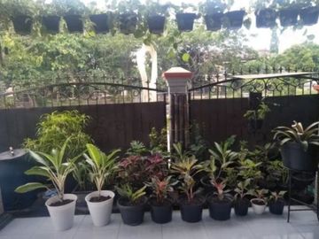 Rumah Bagus Terawat Hoek Depan Taman Siap Huni Di Jatirasa Bekasi