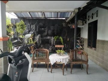 Rumah Bagus Terawat Hoek Depan Taman Siap Huni Di Jatirasa Bekasi