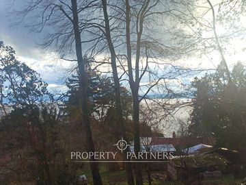 Terreno con vista al lago Panguipulli y acceso a playa