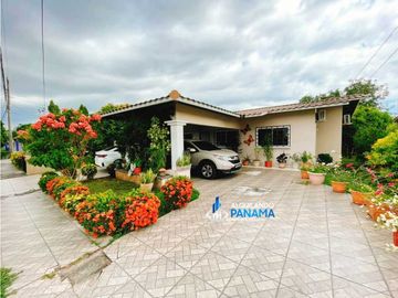 Se alquila preciosa casa en Bágala, residencial Santa María.