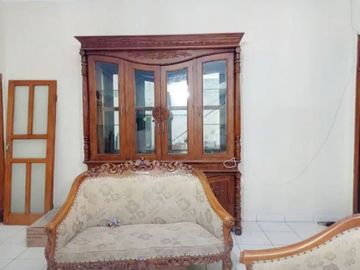 Di Sewakan Rumah Besar Siap Huni 8 Kamar di Arcamanik Bandung