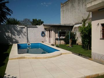 VENDO  CHALET EN PASO DEL REY