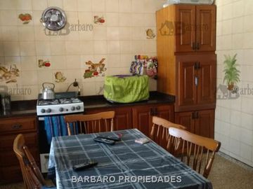 BARBARO VENDE CASA EN SAN MARTIN