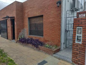 2 PH CONTRAFRENTE MULTIFAMILIAR EN VENTA - MORON SUR