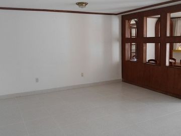 VENTA DE CASA EN BUEN ESTADO DE CONSERVACIÓN
