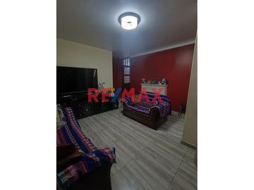 🏠 ¡Oportunidad única en Trujillo! 🏠

Descubre esta espaciosa y versátil casa urbana de 3 pisos, perfectamente ubicada en Wilfredo Torres 966, la cua