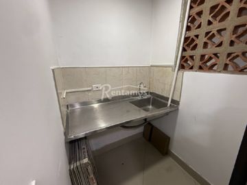 oficina en arriendo en suramericana. Cod A777190