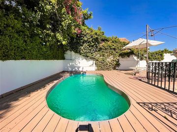 Casa en venta de 5 dorm. en Las Condes