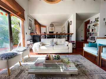 Casa en venta de 5 dorm. en Las Condes