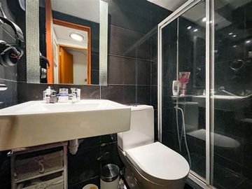 Casa en venta de 5 dorm. en Las Condes