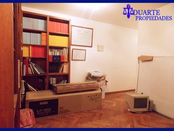 PH 4 AMBIENTES c/ESCRITORIO Y DEPEND./(POSIB. DE GARAGE)- 3 DORM. 2 BAÑOS Y TOILLETTE-PB FRENTE- PARRILLA, LAVADERO, PATIO.  *APTO CRÉDITO*