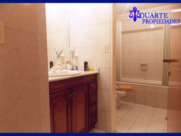 PH 4 AMBIENTES c/ESCRITORIO Y DEPEND./(POSIB. DE GARAGE)- 3 DORM. 2 BAÑOS Y TOILLETTE-PB FRENTE- PARRILLA, LAVADERO, PATIO.  *APTO CRÉDITO*