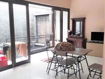 Rumah Modern tinggi pencari di Discovery Cielo Bebas Banjir, WD-6618