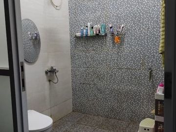 Rumah 1 lantai dalam komplek limo depok