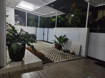 Rumah 1 lantai dalam komplek limo depok