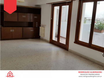 Departamento (Calle 19 e/18 y Av. Kelly)