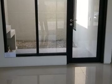 Rumah Dijual/sewa North West NWL Surabaya MC