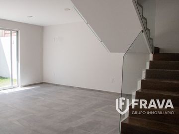 VENTA DE CASA EN COTO ACANTIA EN SOLARES RESIDENCIAL
