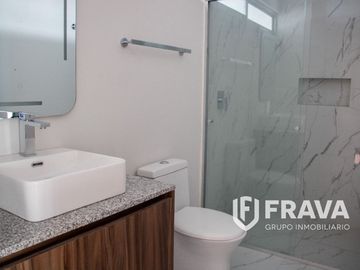VENTA DE CASA EN COTO ACANTIA EN SOLARES RESIDENCIAL