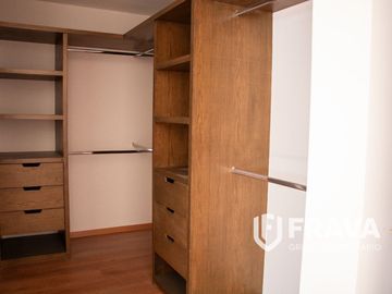 VENTA DE CASA EN COTO ACANTIA EN SOLARES RESIDENCIAL