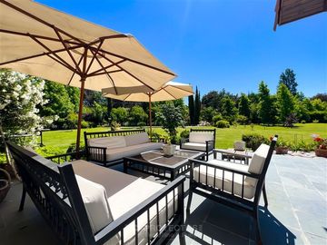 Casa En Venta En Requínoa (las Mercedes, Condominio) JARDÍN