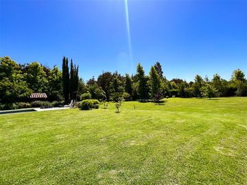 Casa En Venta En Requínoa (las Mercedes, Condominio) JARDÍN