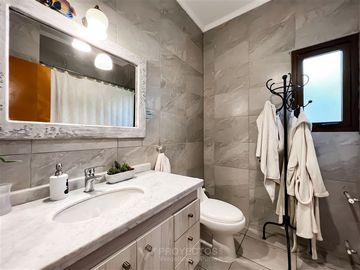 Casa En Venta En Requínoa (las Mercedes, Condominio) JARDÍN
