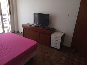 Venta. Departamento. 4 ambientes con dependencia. Luminoso