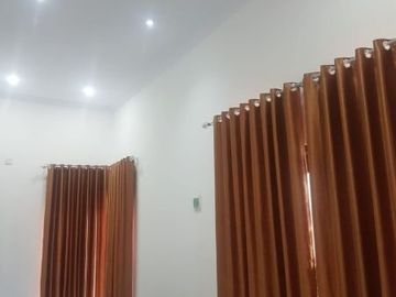 BU RUMAH MEWAH SEMI FURNISH SIAP HUNI DEKAT UNRIYO JOGJA