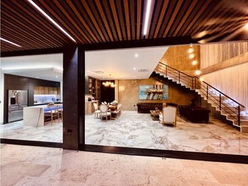 Manzanillo - Venta de Exclusiva Casa en Conjunto Palma Real.