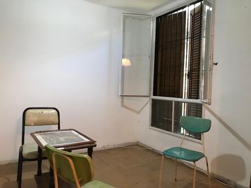 Departamento Planta Baja ubicado en Barrio Luz y Fuerza .