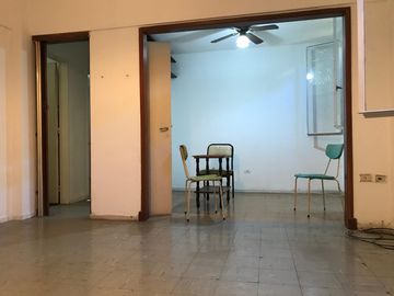 Departamento Planta Baja ubicado en Barrio Luz y Fuerza .