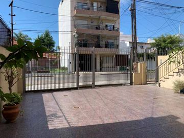 Departamento Tipo Casa en venta en Wilde Centro