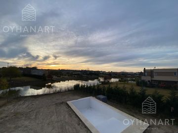 Casa a la Laguna en El Cantón Norte