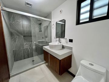 Casa en Venta en Fraccionamiento Denali Con Recámara en Planta Baja