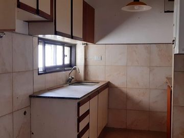 Departamento de 2 dormitorios y 2 baños en microcentro